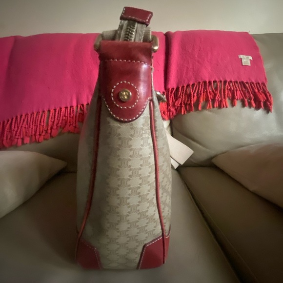 Authentic Unisex Celine crossbody bag made in Italy - Picture 10 of 15